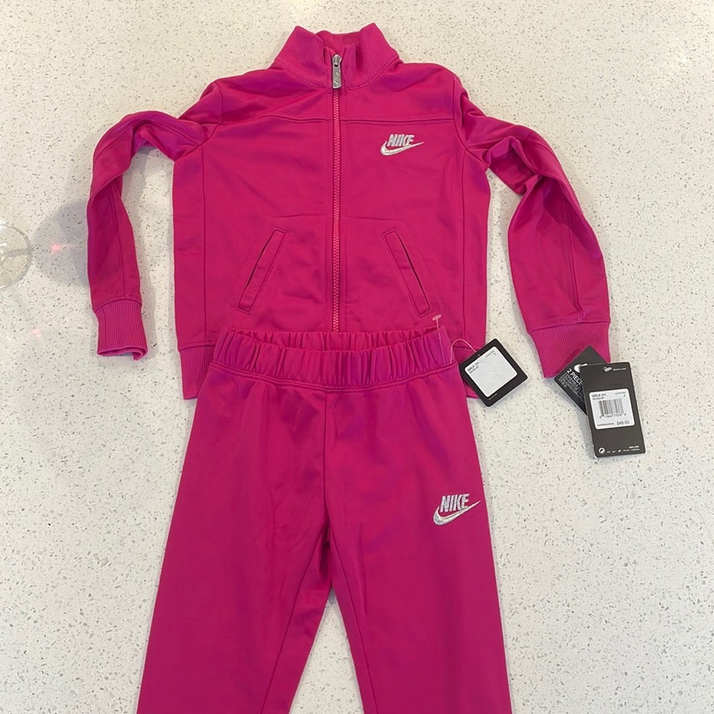 Kid Nike track suit hot pink 💚